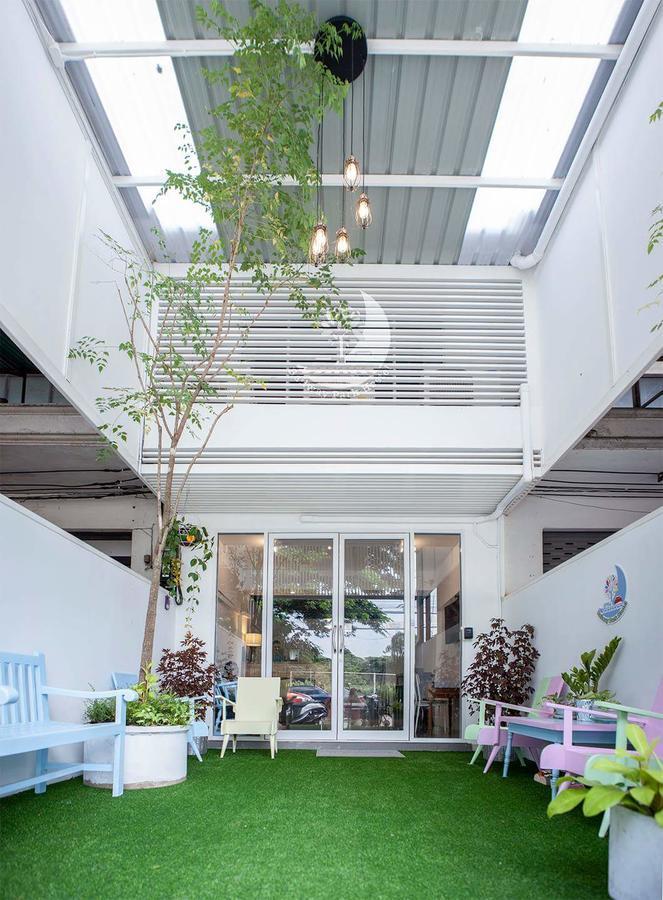 Railway Park Hostel Chiang Mai Exteriör bild